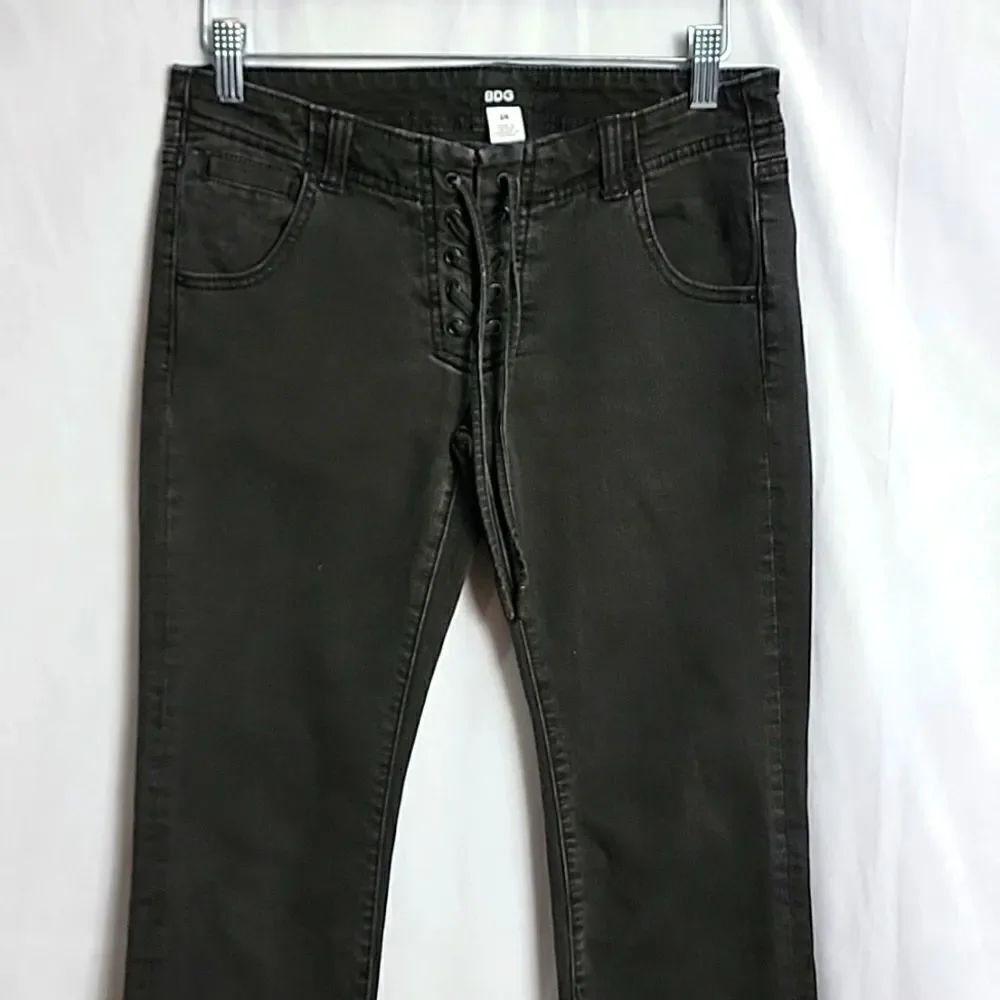 🖤5/$20🖤 BDG.. black jeans.. 